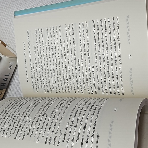 Sandra Brown Novel Bundle - Picture 4 of 16